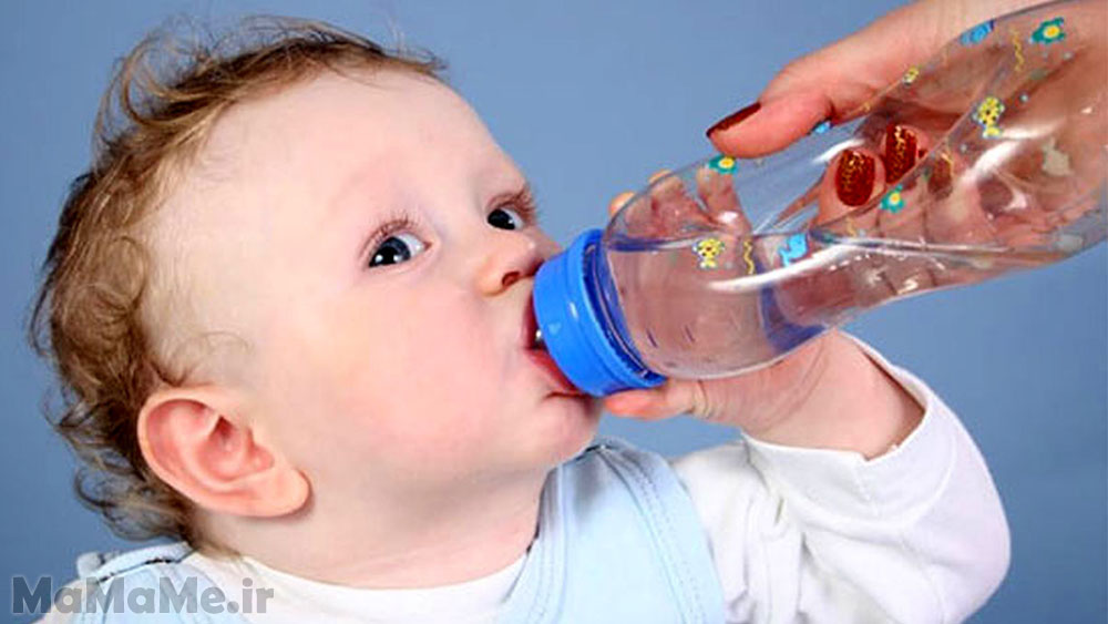 چراکودک زیاد آب میخوره؟ آیا زیاد آب خوردن کودک نشانه بیماری است؟